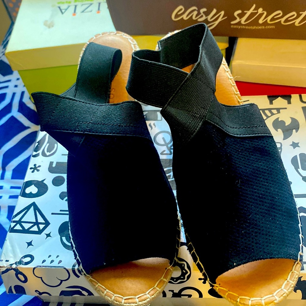 Kenneth Cole wedges with comfort sole